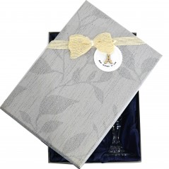 Zestaw kieliszków dla młodej pary + ozdobne opakowanie