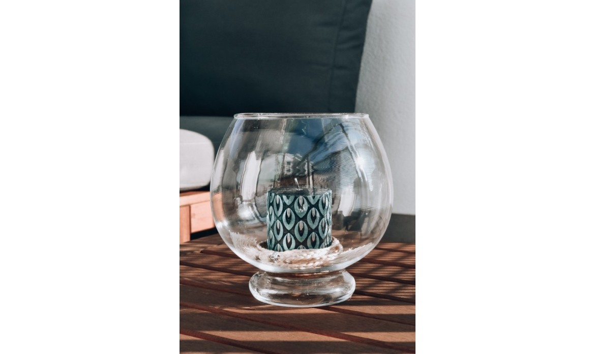 Czy istnieje jeden szklany wazon idealny na... wszystko?